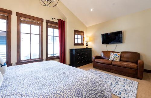 North Park City House | Silver Star #14 - 4 Bed Cottage Spa