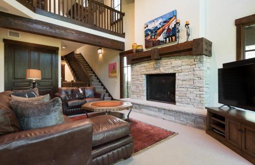 North Park City House | Silver Star #15 - 4 Bed Cottage Spa