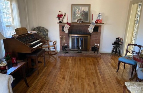 Williamstown House | Simple and Elegant 19th Century Williamstown Home