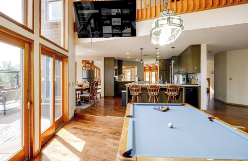 Keene Cottage | Simple Life Ranch w/Hot Tub & Sauna in Keene!