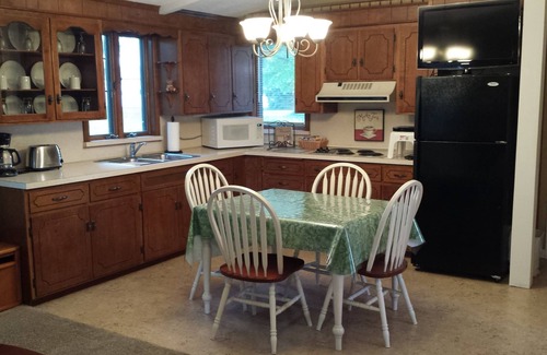 Leola Apartment | Simply delightful Guest Suite in Lancaster County Country