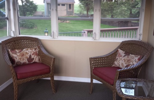 Leola Apartment | Simply delightful Guest Suite in Lancaster County Country