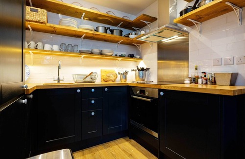 Addison Apartment | Sinclair Sophistication, by Veeve