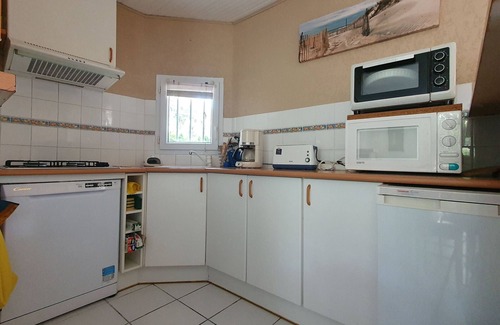 La Faute-sur-Mer House | Single-story house for 4, near beach and forest