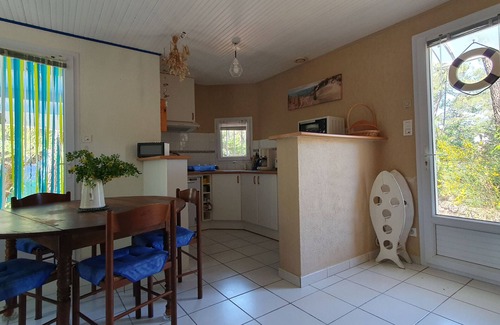 La Faute-sur-Mer House | Single-story house for 4, near beach and forest