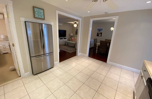 Avalon House | Single-family home in Avalon—walk to beach and town