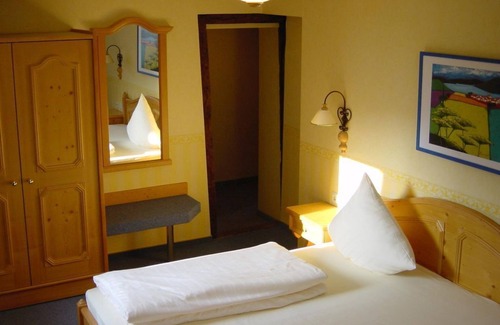 Idar-Oberstein Bed & Breakfast | Single room with shower/WC - Landgasthof Schuck