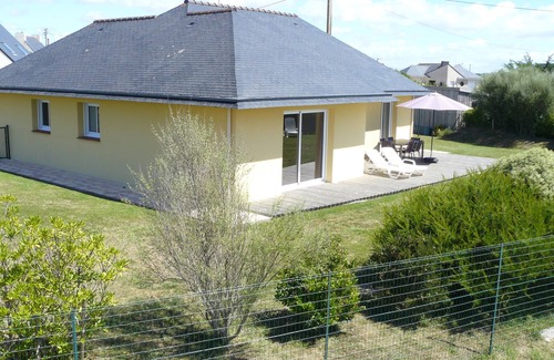 Penmarch House | Single storey house, enclosed land 400 m from the beach of pors-Carn