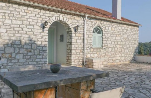 Petaleia House | Sinies Stone Cottage - NE Corfu