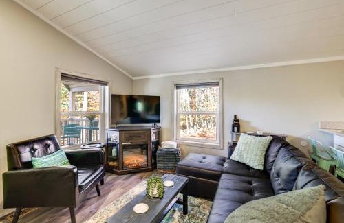 Grawn House | Sip and Hike! Autumn Escape 12 Mi to Traverse City