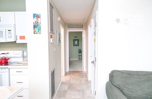 Colington Cottage | Siren Sound a charming OBX beach cottage in the perfect beach location
