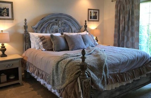 Oak Harbor House | Sirens Song a Waterfront & Marina Home