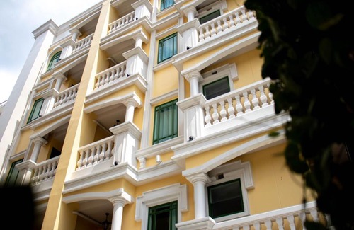 Wat Bowon Niwet Hotel | Siri Grand Bangkok Hotel