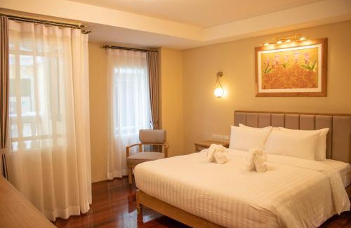 Wat Bowon Niwet Hotel | Siri Ratchadamnoen Bangkok Hotel