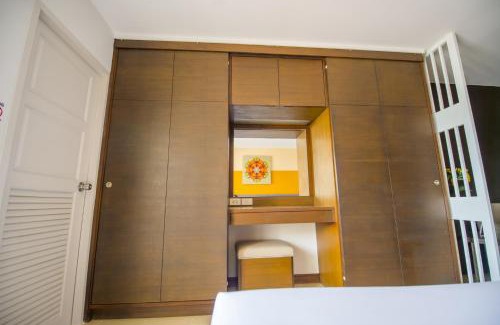 Ratchadaphisek Apartment | Sitara Place Serviced Apartment & Hotel