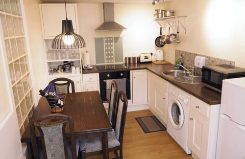 Arrochar Apartment | Situated in Lomond Park on the shore of Loch Long with amazing views