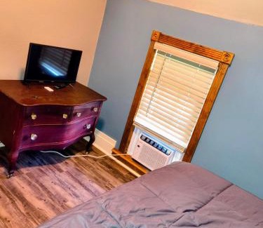 Vassar House | Sivak's Vacation Rental