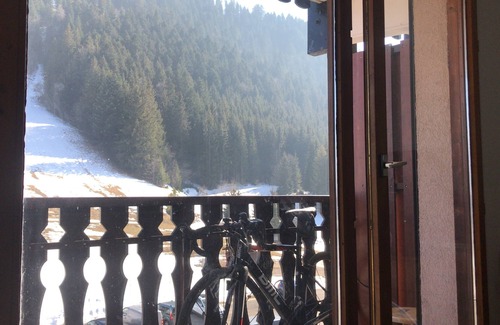 Le Biot Apartment | Ski apartment sleeps 4