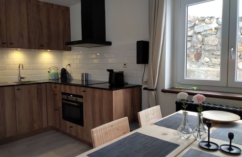 Cervinia Apartment | Ski chalet Cervinia BASSI ski-in-ski-out 6 persons sunny terrace wifi