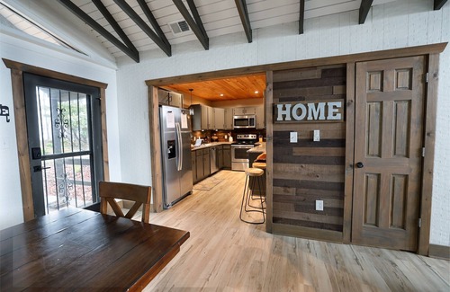 Sugar Mountain House | Ski Chalet: View Grandfather Mtn w/Cozy Fireplace