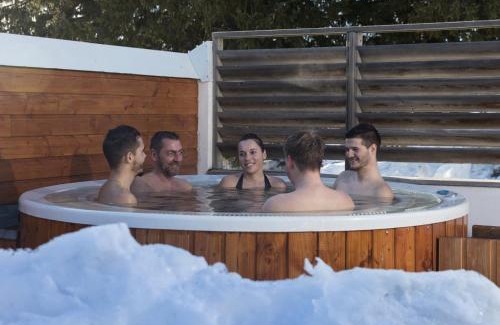 Chamrousse Apartment | Ski et détente à Chamrousse Sauna, piscine 6 pers, wifi et parking