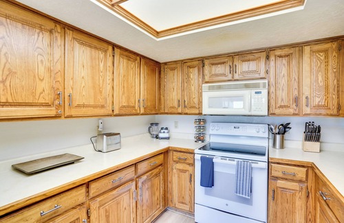 Brian Head Condo | Ski & Explore: Brian Head Condo w/Indoor Pool!