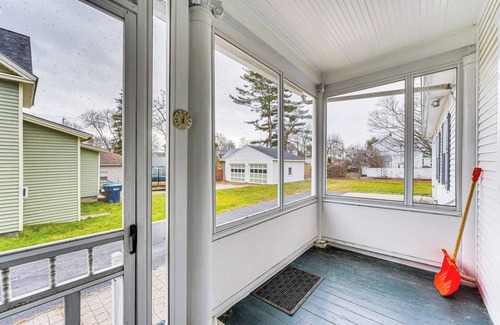 Rutland Cottage | Ski, Hike & Fish: Modern Rutland Home