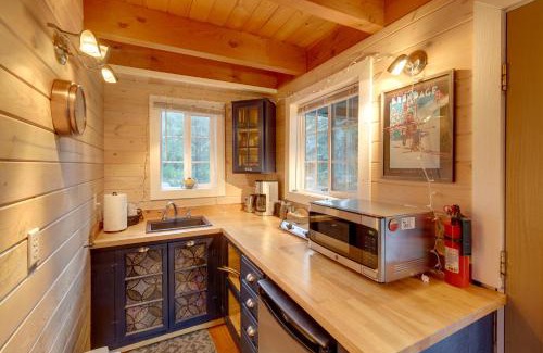 McCall House | Ski, Hike, Relax By Water Rustic McCall Tiny Home