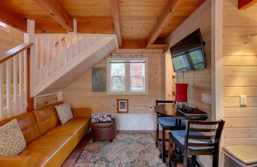 McCall House | Ski, Hike, Relax By Water Rustic McCall Tiny Home
