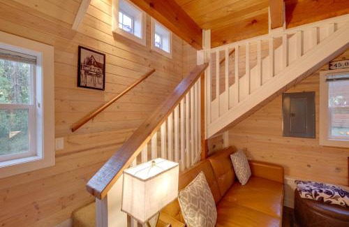 McCall House | Ski, Hike, Relax By Water Rustic McCall Tiny Home