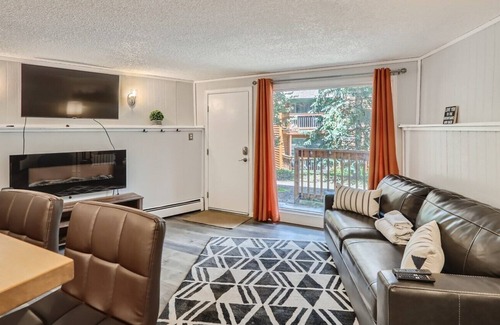 Boulder Ridge Condo | Ski Hill Hideaway