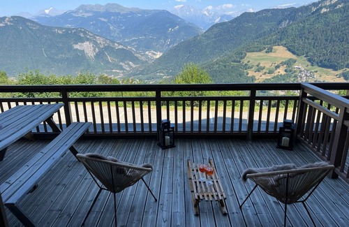 Doucy-Combelouviere Apartment | Ski in ski out apartment with exceptional view