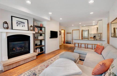 Winter Park House | Ski In Out Luxury Condo 2507 I Hot Tub I Gym I Ski Views I Best Price I Discounted Attractions