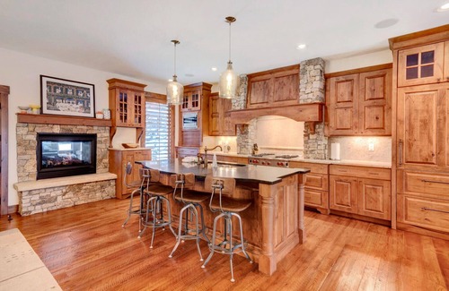 Winter Park House | Ski In Out Luxury Villa 452 I Private Hot Tub I Great Views I Best Price I Discounted Attractions