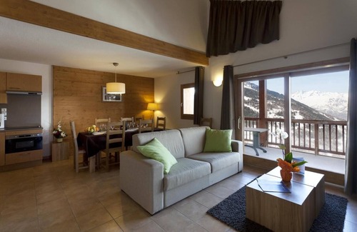 Sainte-Foy-Tarentaise Apartment | Ski-in/ski-out & foot of the slopes, fitness, swimming pool, balcony, tv, ski locker, 49-56m²