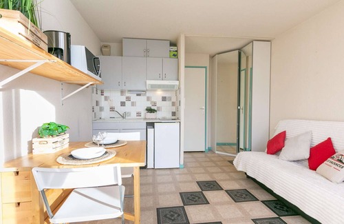 Pla d'Adet Apartment | Ski-in/Ski-out Studio for 4 with Mountain Views, Saint-Lary-Soulan