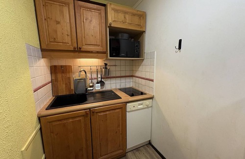 Plagne Centre Apartment | Ski-in/ski-out apartment in Plagne Centre, 7 ppl, 2 bedrooms, balcony