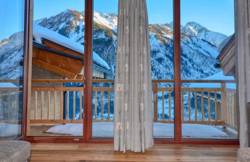 Kaprun House | Ski-in Ski-out Chalet Maiskogel 13B - by Alpen Apartments
