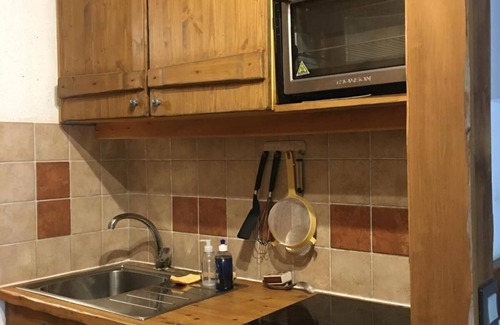 Beaufort Apartment | Ski-in/ski-out & foot of the slopes, 1st floor, balcony, parking, tv, ski locker, 36m²