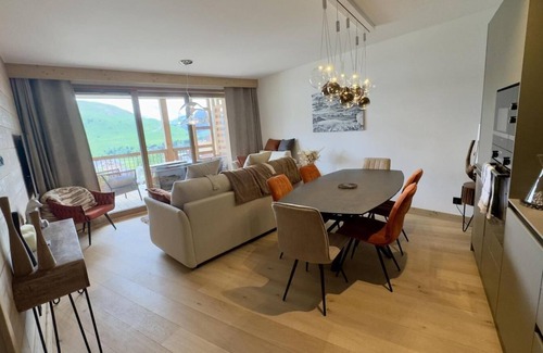 Bergers Apartment | Ski-in/ski-out & foot of the slopes, swimming pool, balcony, parking, tv, ski locker, 60m²