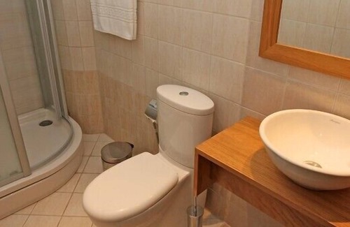 Skaleta Apartment | Ski-in/ski-out property with shared pool & hot tub