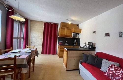 Saint-Chaffrey Apartment | Ski-in/Ski-Out Studio for 4 with WiFi, TV, and Close to Shops in Serre Chevalier
