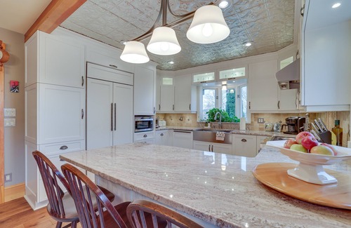 North Troy House | Ski-In/Ski-Out w/Sauna in Jay Ski Peak Resort!