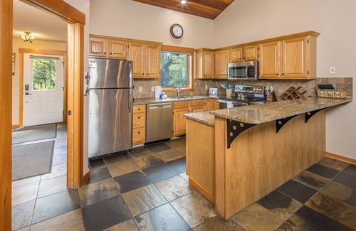 Big Horn House | Ski In/Ski Out, Wood Burning Fireplace, Great Location