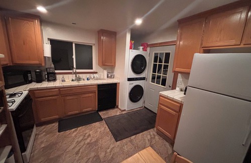 Bijou Pines Cabin | Ski Lease 2025: 3 bedroom Bijou Cabin