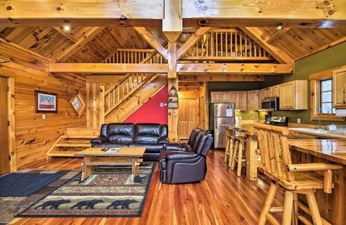 Starksboro Cabin | Ski Lodge Mtn Retreat w/Fire Pit, Deck & Views!