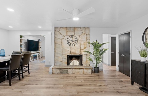 Olympus Cove House | Ski Lover's Paradise: 7br Villa Near Top Resorts 7 Bedroom Home by RedAwning