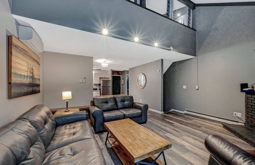 Village at Camelback House | Ski On/Off Camelback,Snowtubing,Pool,Waterparks,Paintball,Casino,Tennis,Zip-Line