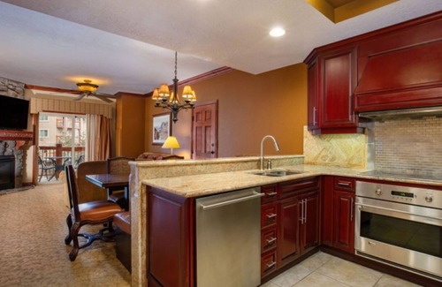 Park City Villa | Ski Park City Utah! Family Friendly-including your pet! Ski In and Ski Out.