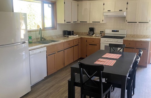 Smithers House | Ski season/summer/workers dream getaway